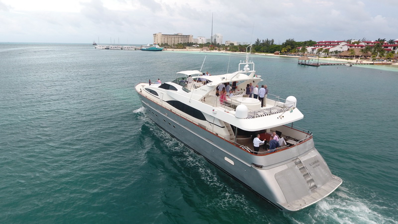 Azimut 100 ft luxury yacht