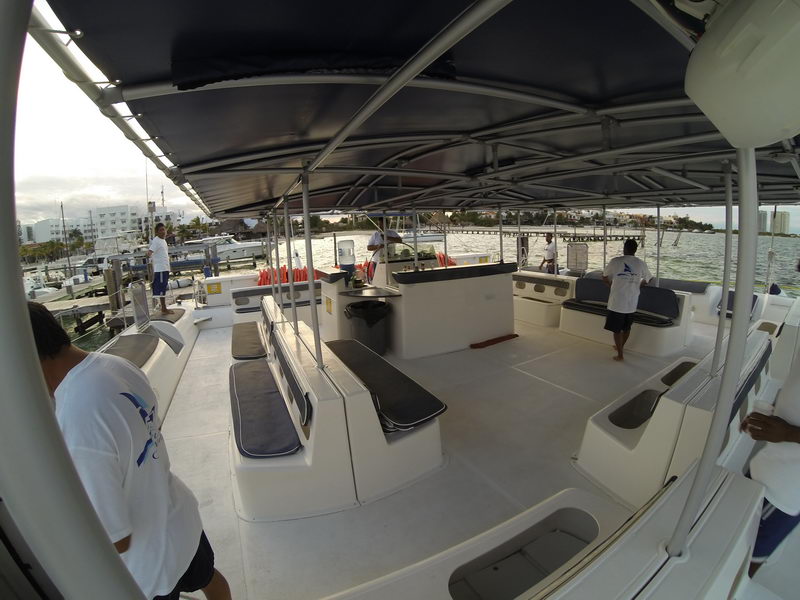 catamaran for privte party 100 people