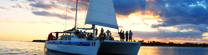 Smal Catamaran Cancun Playa Mujeres