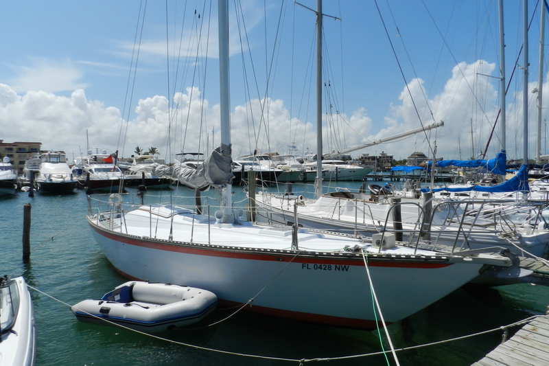 44 ft long sailboat cancun