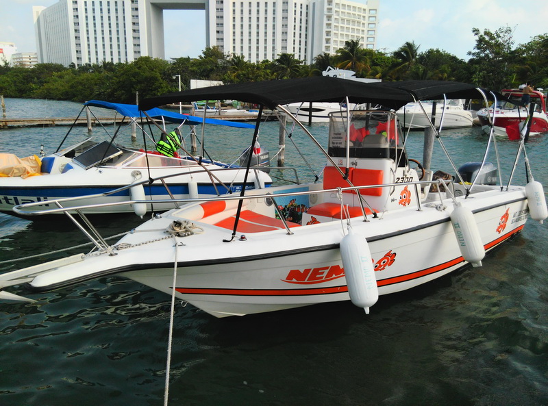 Central console boats with 2 engine motors