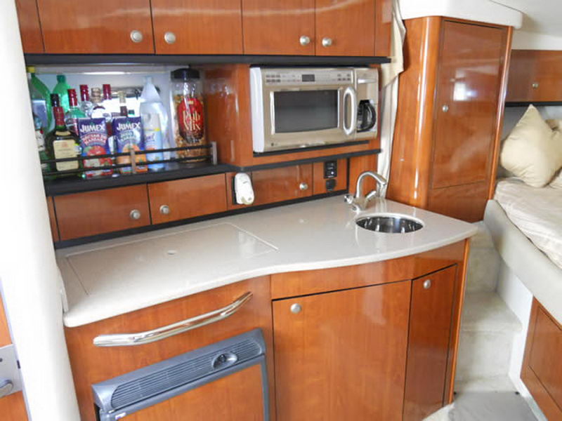 Searay Yacht
