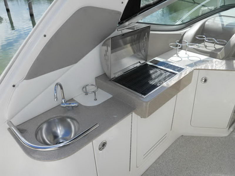 Searay Interior 