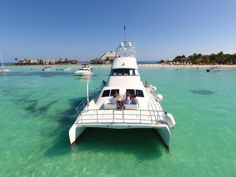 Family fun on Yacht