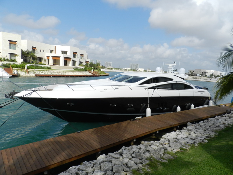Sunseeker 82 ft