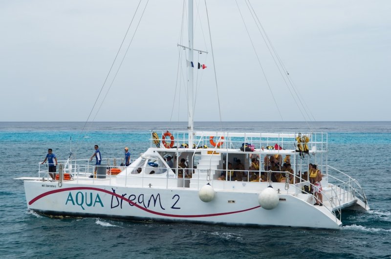 Private groups charter Cozumel Island snorkel daytour weddin…
