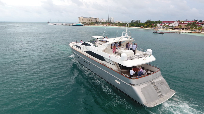 Azimut 100 ft mega yate de lujo