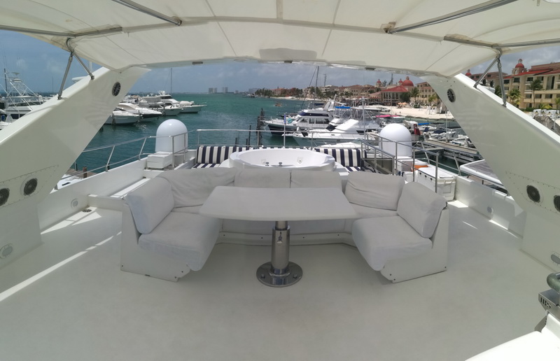 Azimut 100 ft mega yate de lujo vista superior