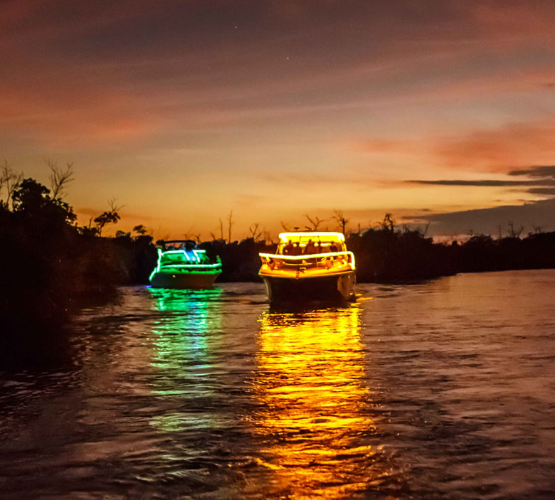 cancun lagoo boat parade