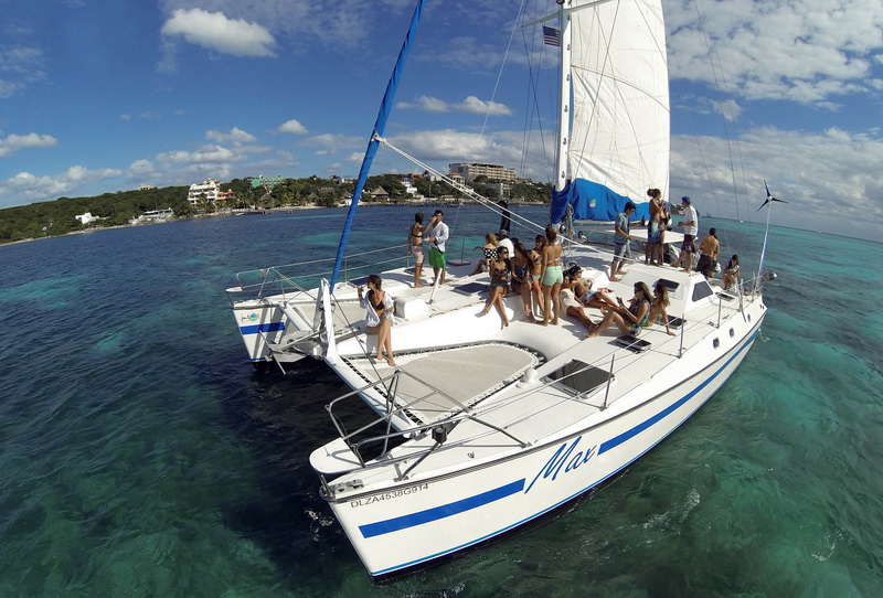 catamaran for rent