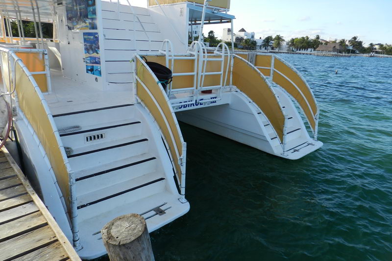 Catamaran stairs to snorkel