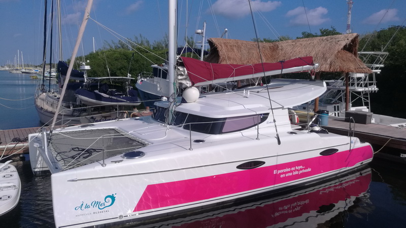 Catamaran Isla Mujeres