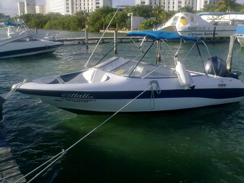 Small cuddy boat rider