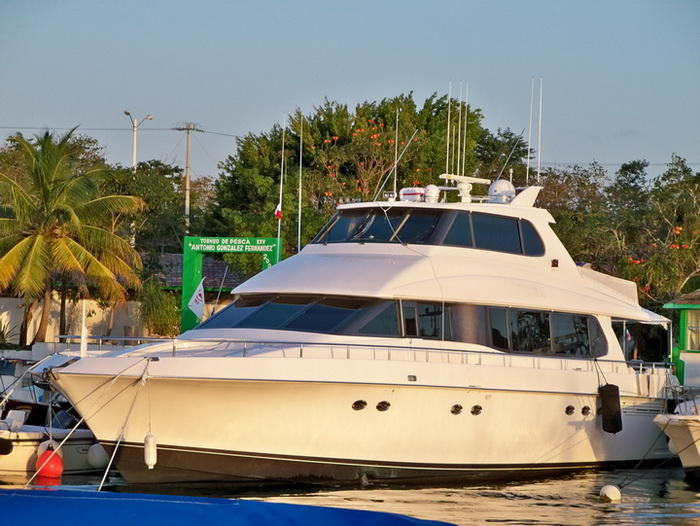 private yacht charter cozumel