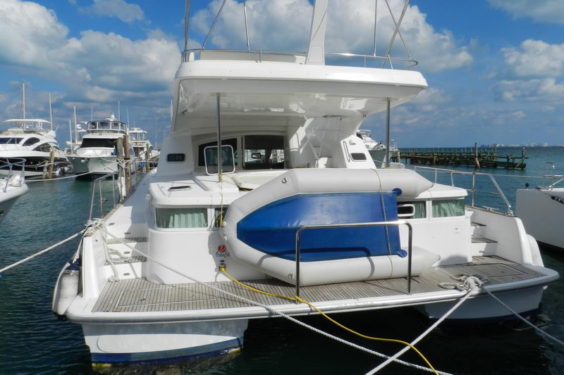 Catamaran with dinghy
