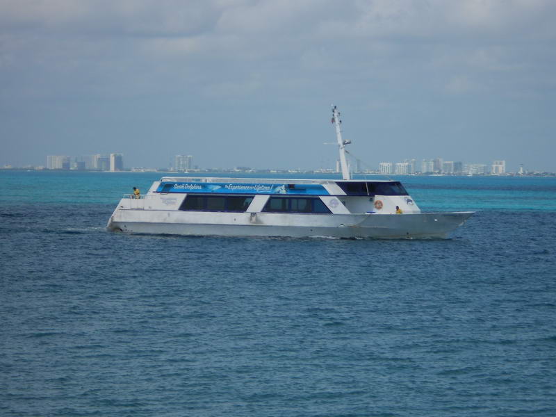 Marine Park Isla Mujeres Garrafon Beach Club