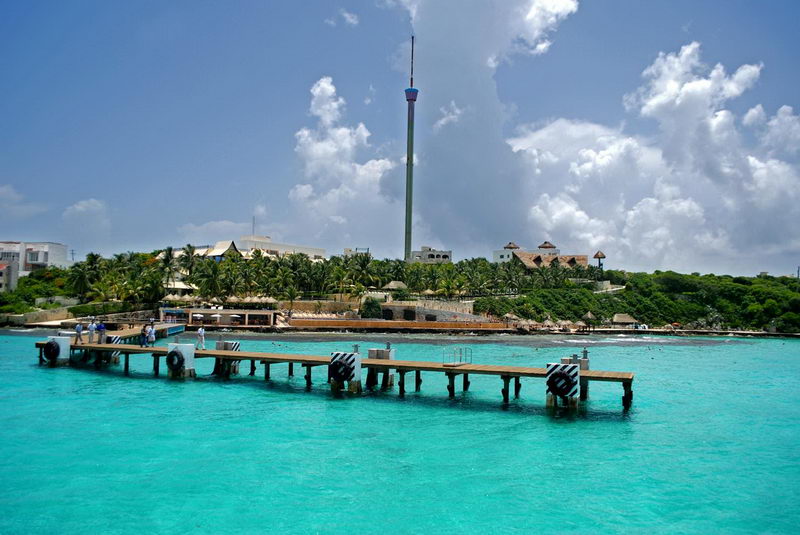 Marine Park Isla Mujeres Garrafon Beach Club