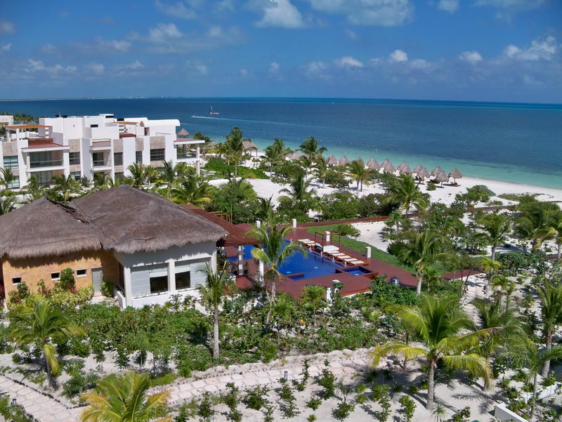 Playa Mujeres La Amada Marina Cancun