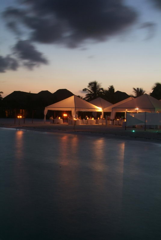 Catamaranes y Bodas en Playa Maroma Riviera Maya