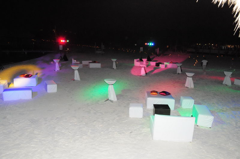 Cena de grupo de incentivos en la playa de Maroma al atardecer, Riviera Maya