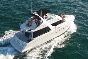 Carver yacht for groups and overnight