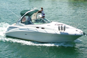 Cancun Sea Ray Sundancer boat to rent