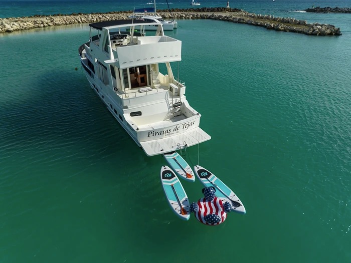 Piratas De Tejas 72 pies yate privado en Puerto Aventuras — foto 5
