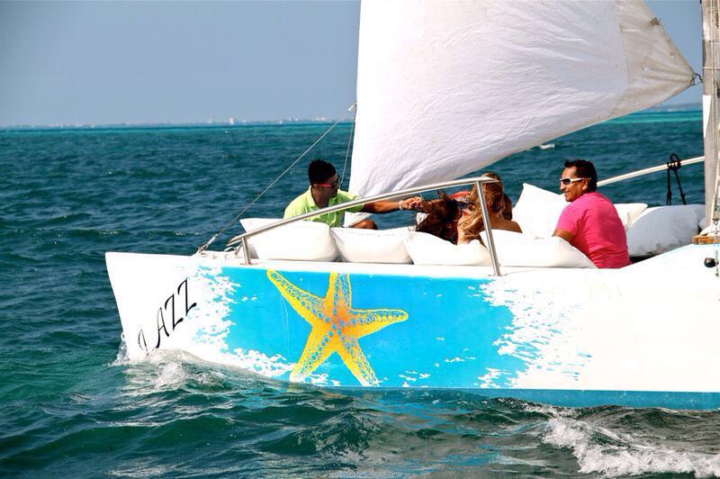 Cancun Catamaran sailing tour Isla Mujeres groups families p…