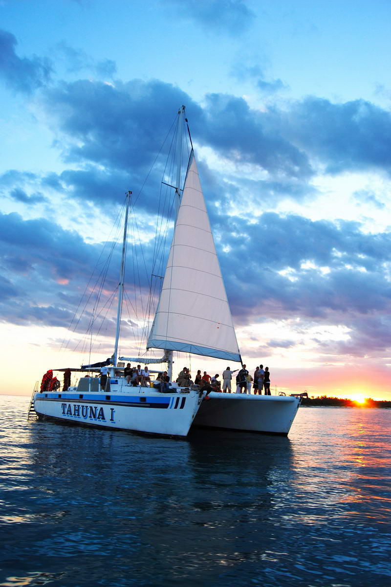 tahuna catamaran private sail