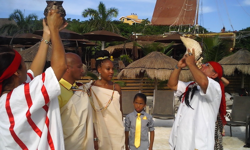 Couple at Mayan wedding on the beach of Isla Mujeres